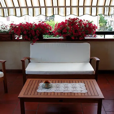 A Due Passi Dal Mare Bed & Breakfast *