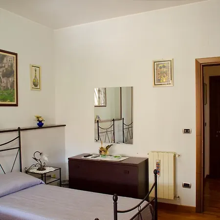 A Due Passi Dal Mare Bed & Breakfast Melito Di Porto Salvo
