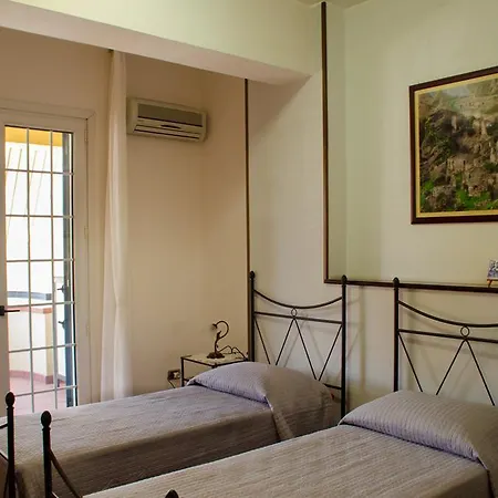 A Due Passi Dal Mare Bed & Breakfast